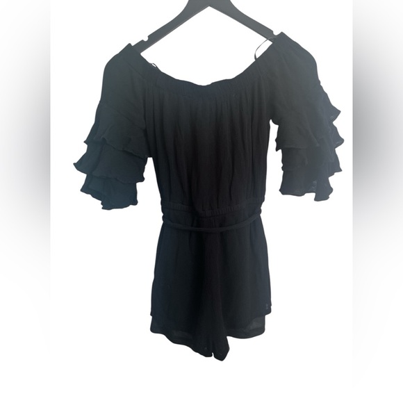 Lulus Flounce Sleeve Off the Shoulder Black Romper Size Small - Picture 7 of 8